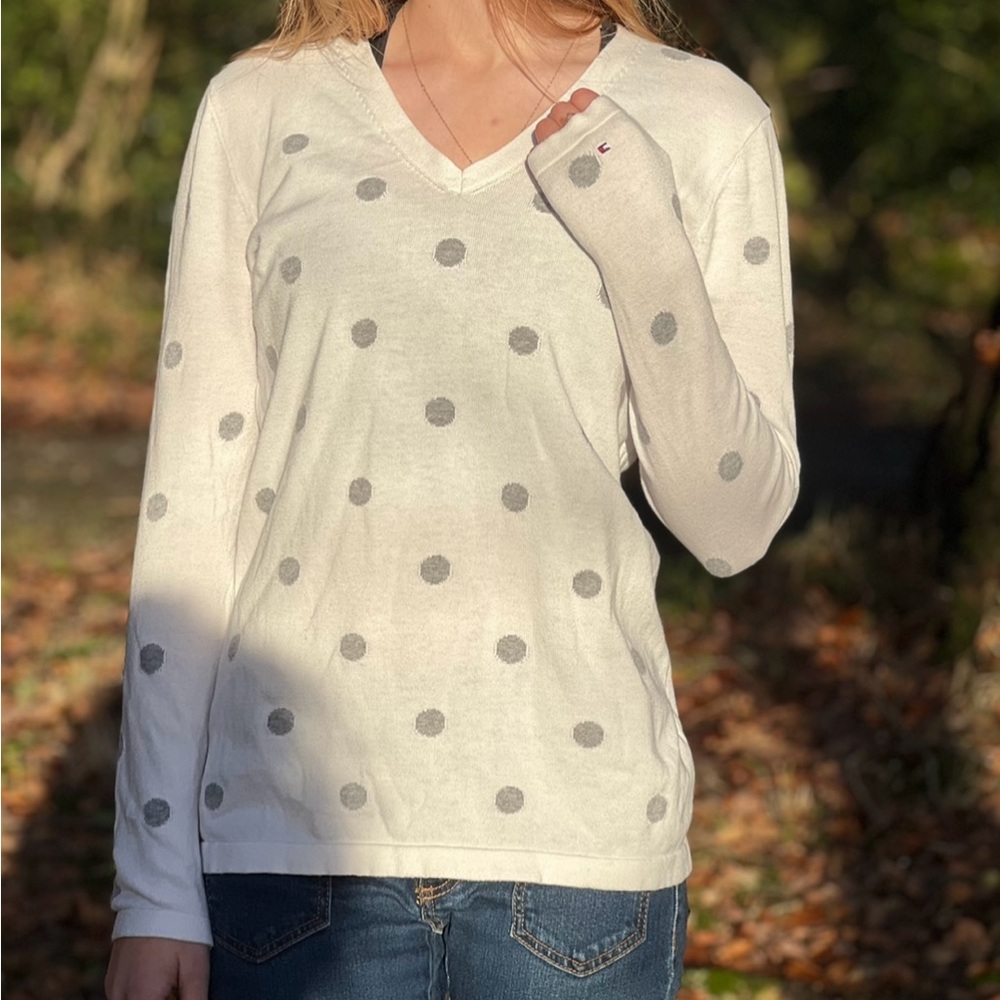 TOMMY HILFIGER V-NECK POLKA DOT SWEATER